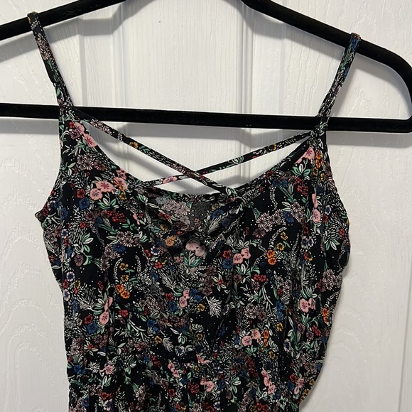 3/$20 Divided romper with pockets - Picture 2 of 3